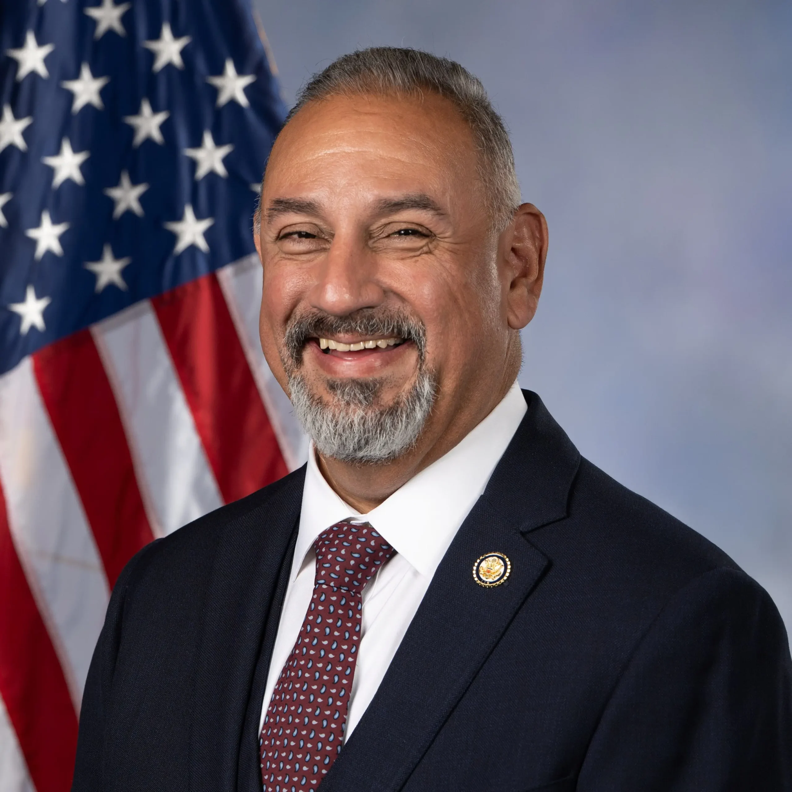 Gil Cisneros